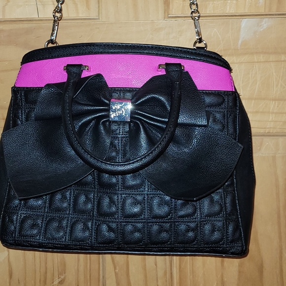 Betsey Johnson Quilted bucket tote BRAND NEW - Picture 2 of 8